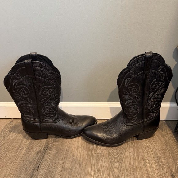 Ariat Shoes - Ariat Heritage R Toe Women's 11B Western Cowboy Boots Black Leather 10001037